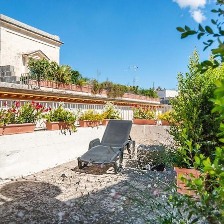 Il Garbino Suite And Apartment Lecce Exteriör bild