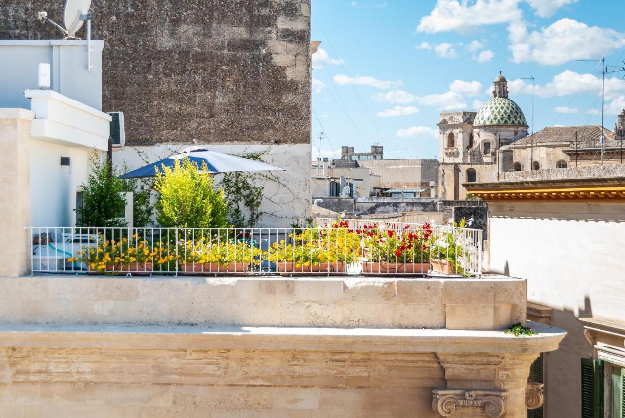 Il Garbino Suite And Apartment Lecce Exteriör bild