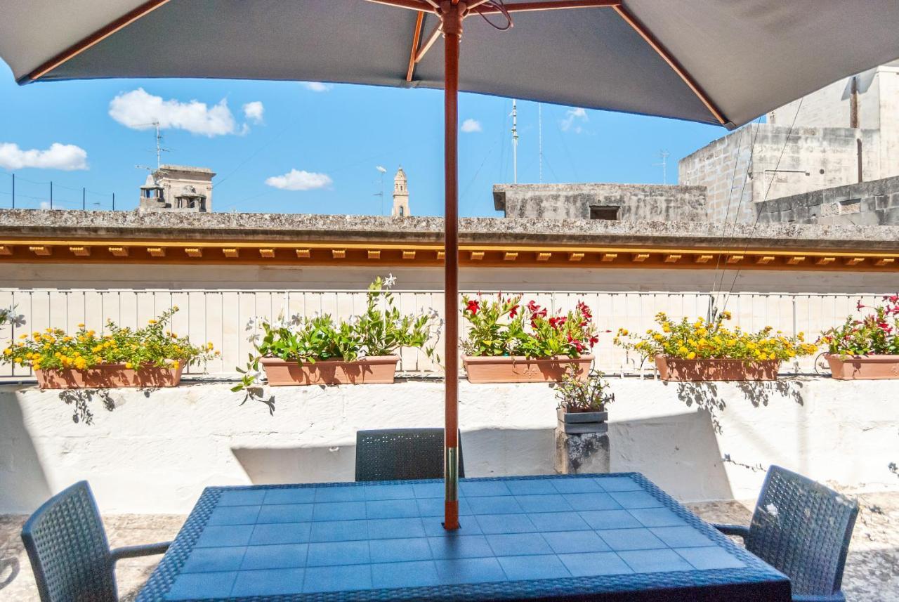 Il Garbino Suite And Apartment Lecce Exteriör bild