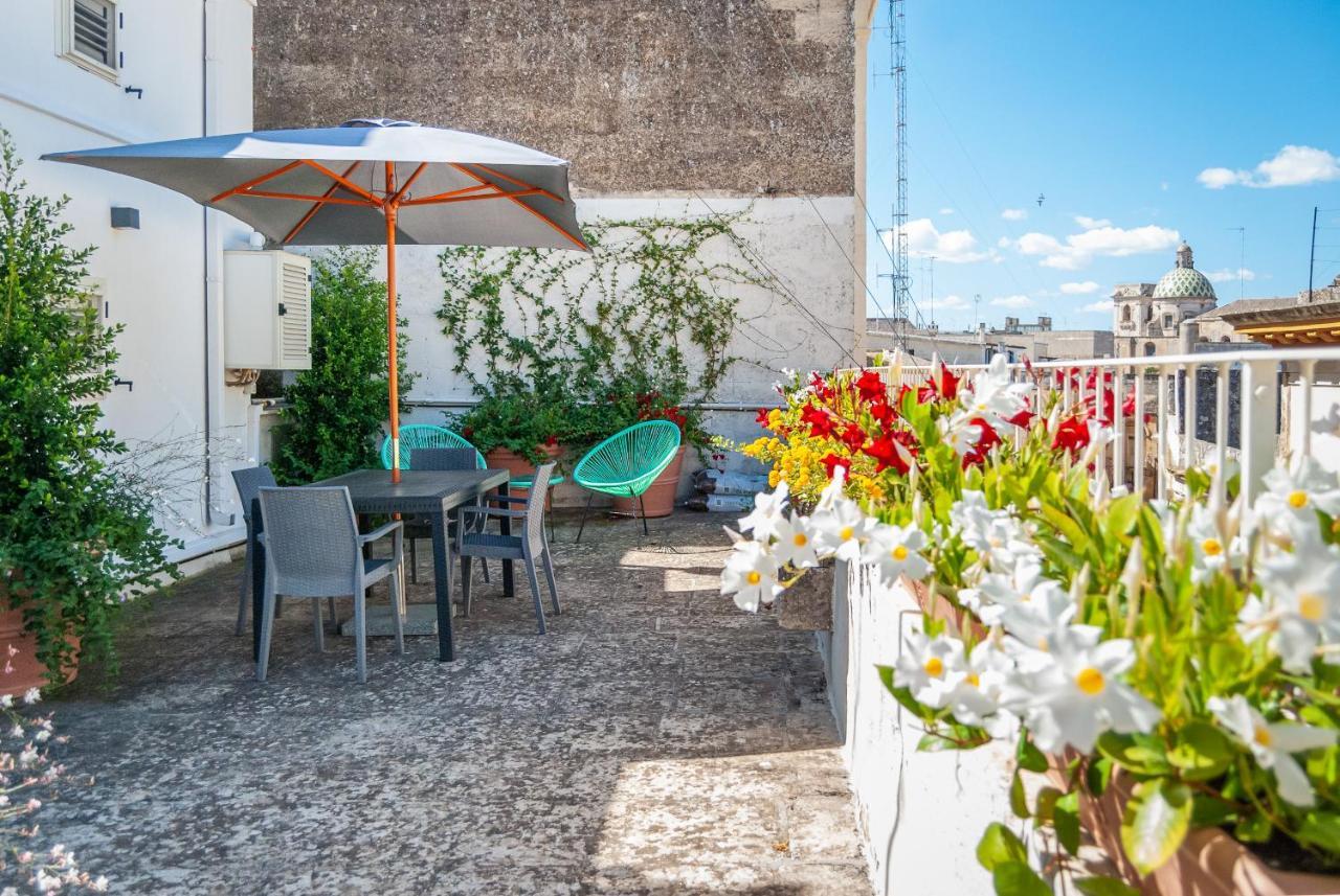 Il Garbino Suite And Apartment Lecce Exteriör bild