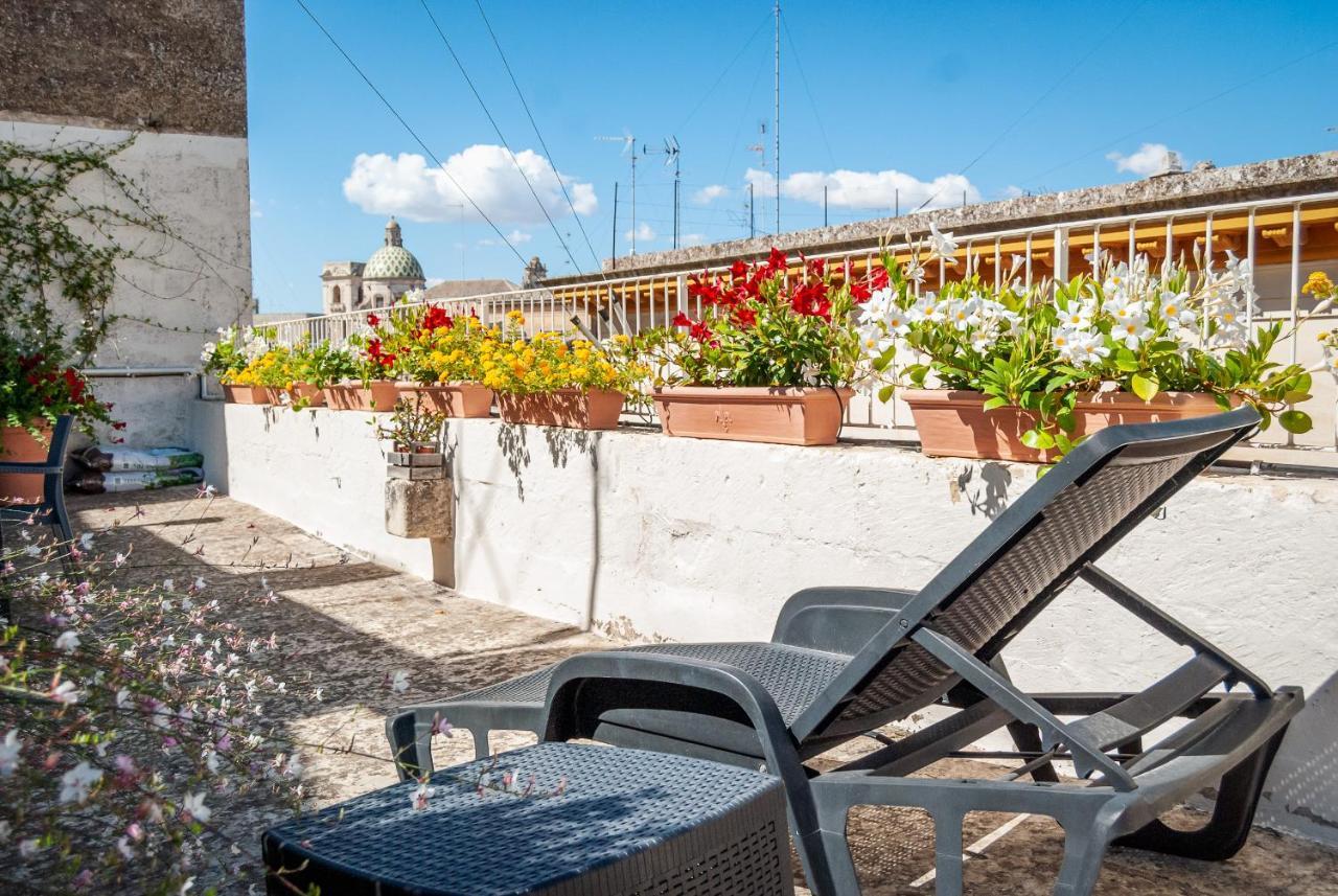 Il Garbino Suite And Apartment Lecce Exteriör bild