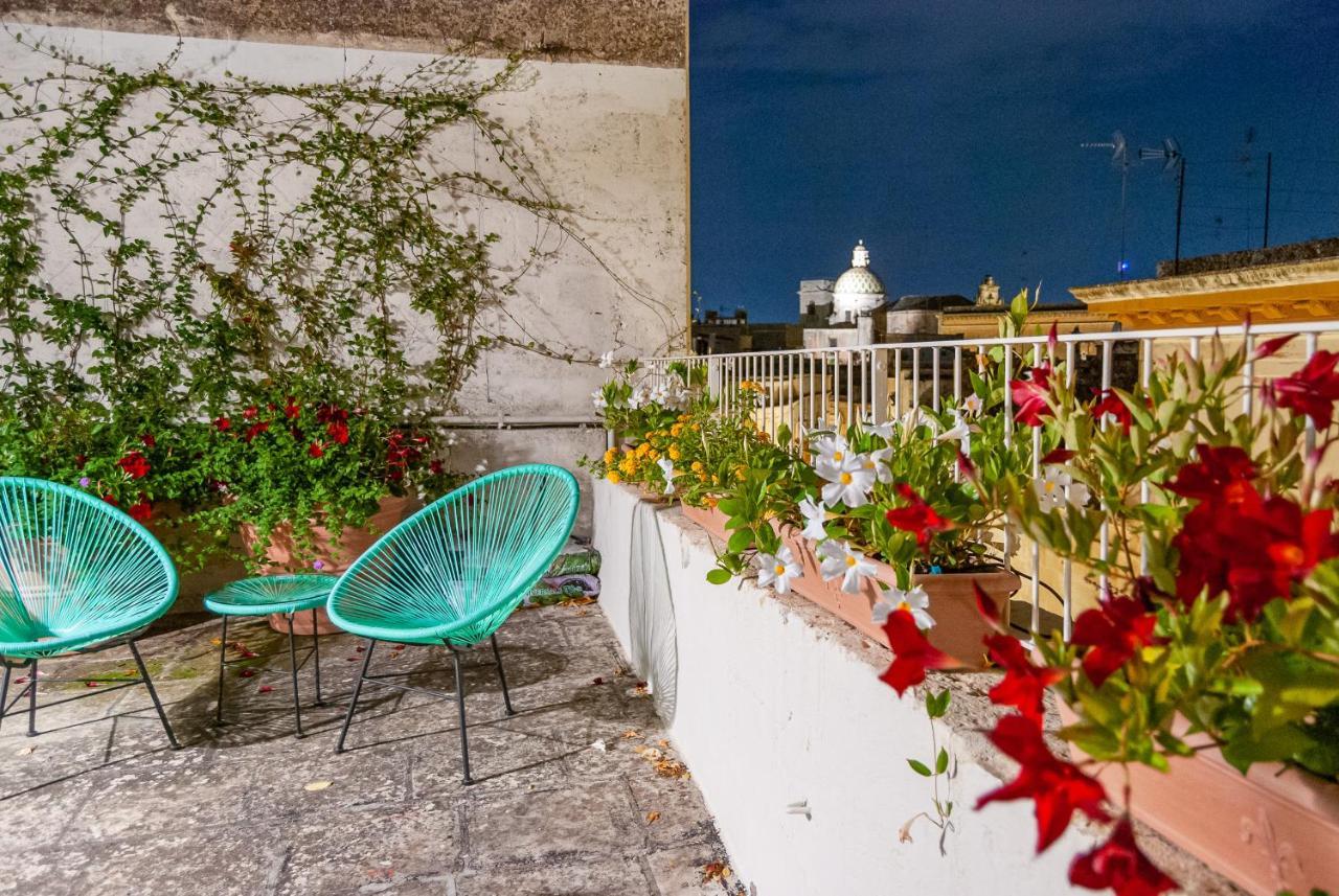 Il Garbino Suite And Apartment Lecce Exteriör bild