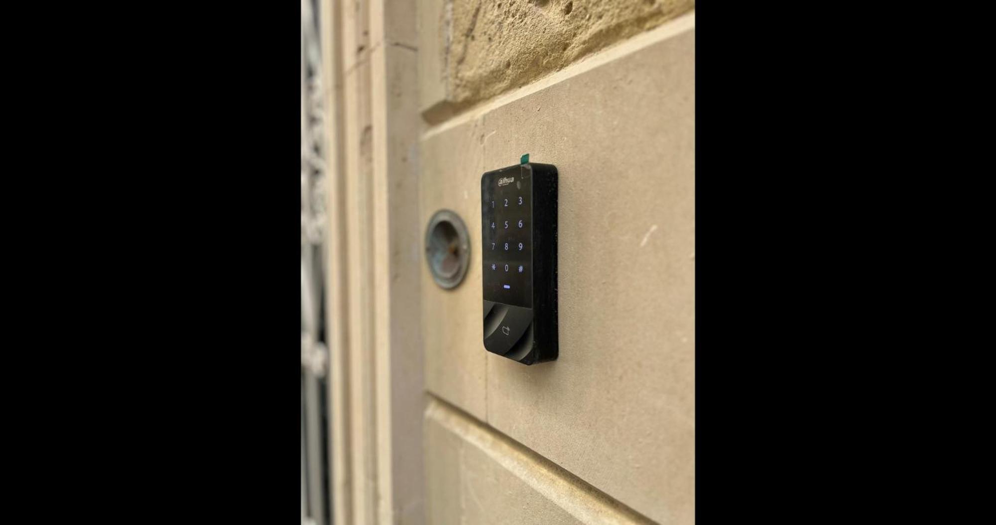 Il Garbino Suite And Apartment Lecce Exteriör bild