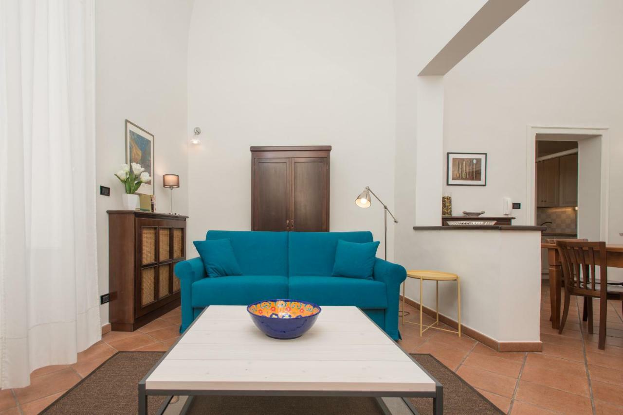 Il Garbino Suite And Apartment Lecce Exteriör bild