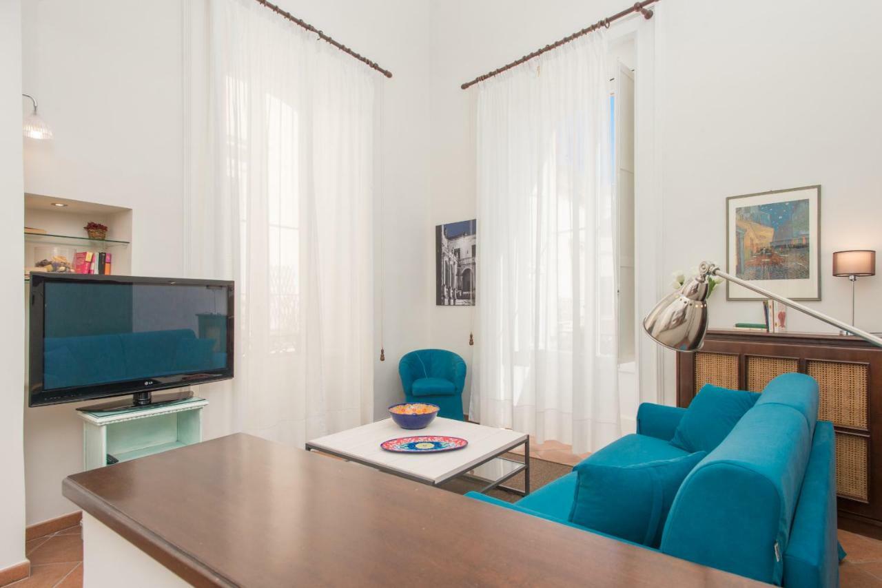 Il Garbino Suite And Apartment Lecce Exteriör bild