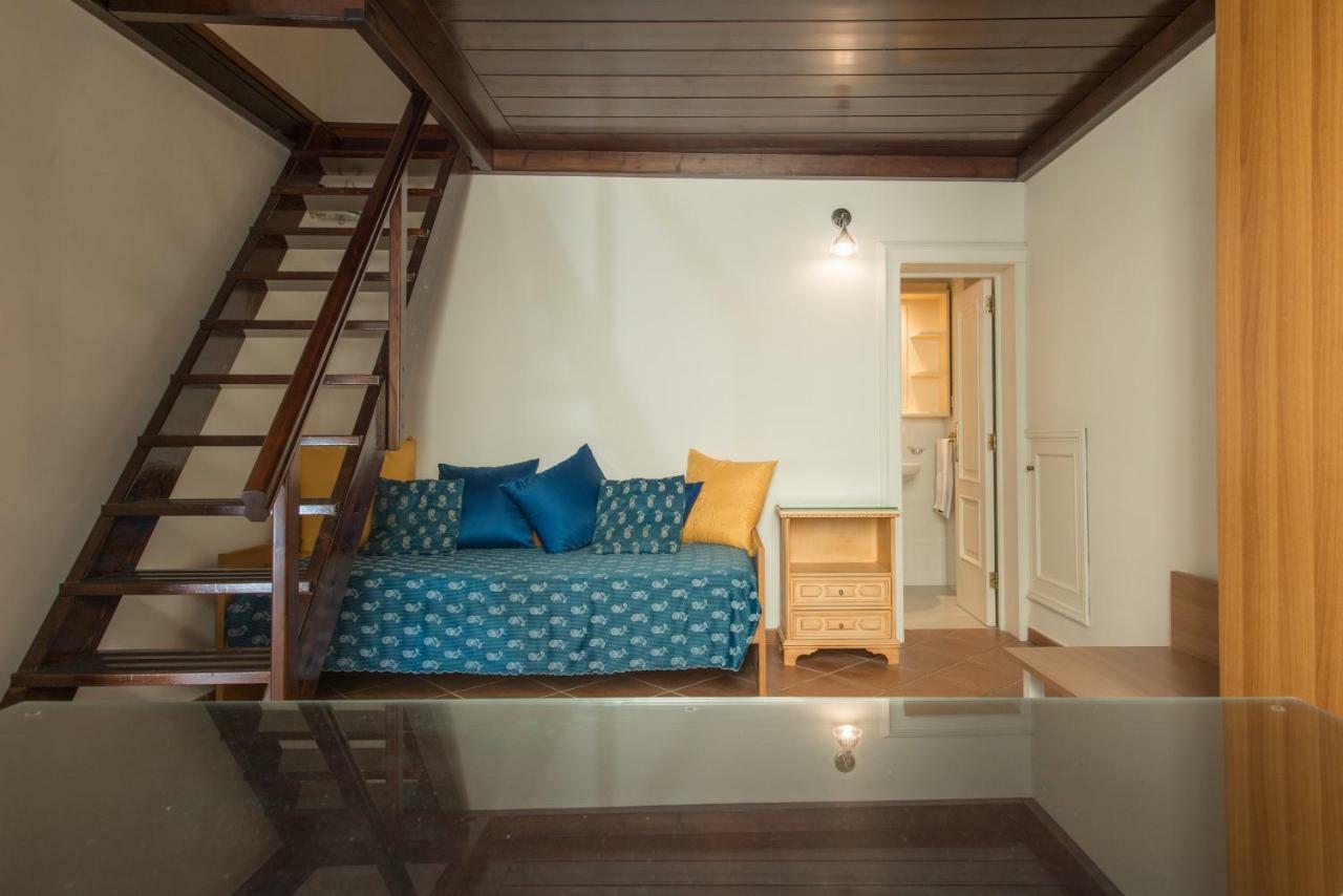 Il Garbino Suite And Apartment Lecce Exteriör bild