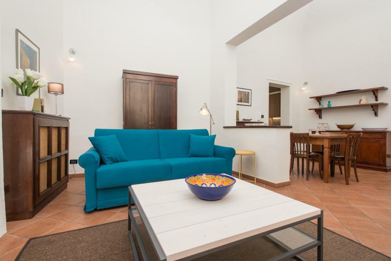 Il Garbino Suite And Apartment Lecce Exteriör bild